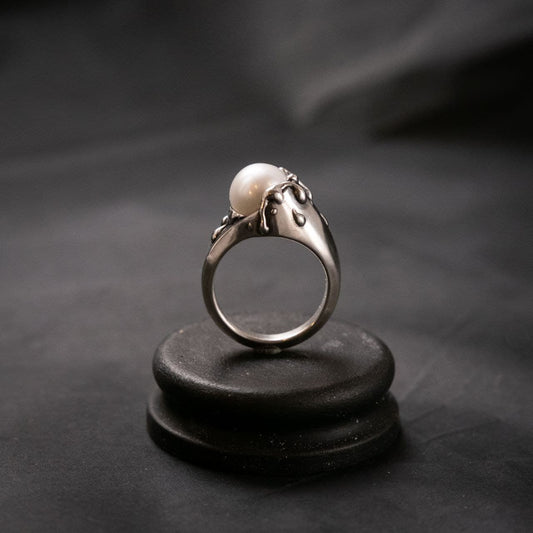 Silver pearl ring