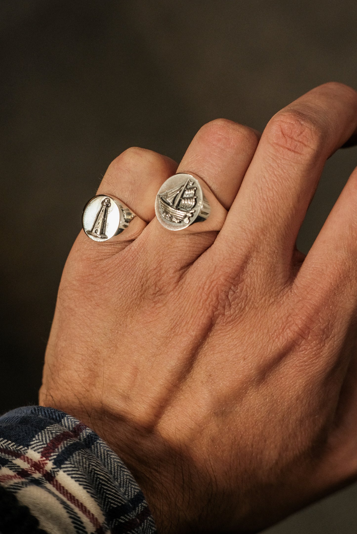 Lighthouse oval signet ring