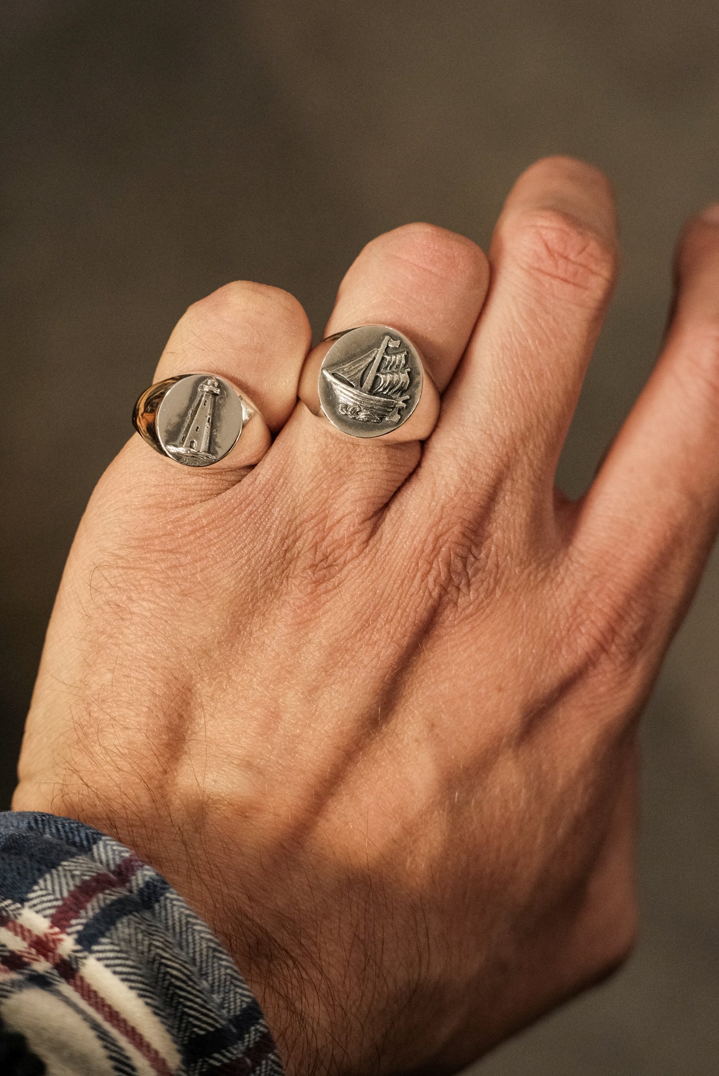 Lighthouse oval signet ring
