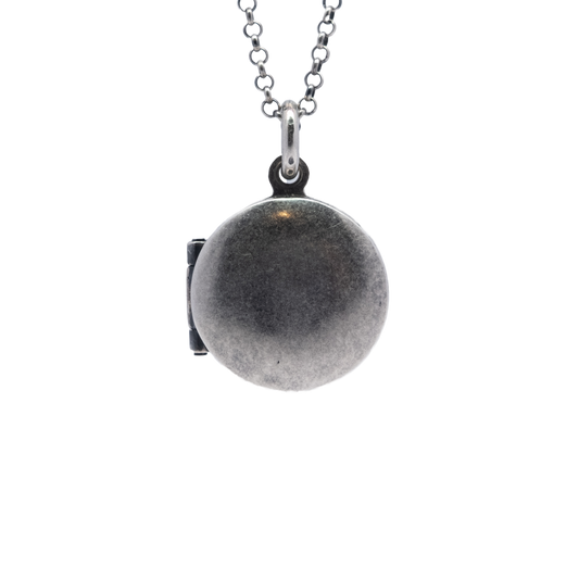 Simple round locket