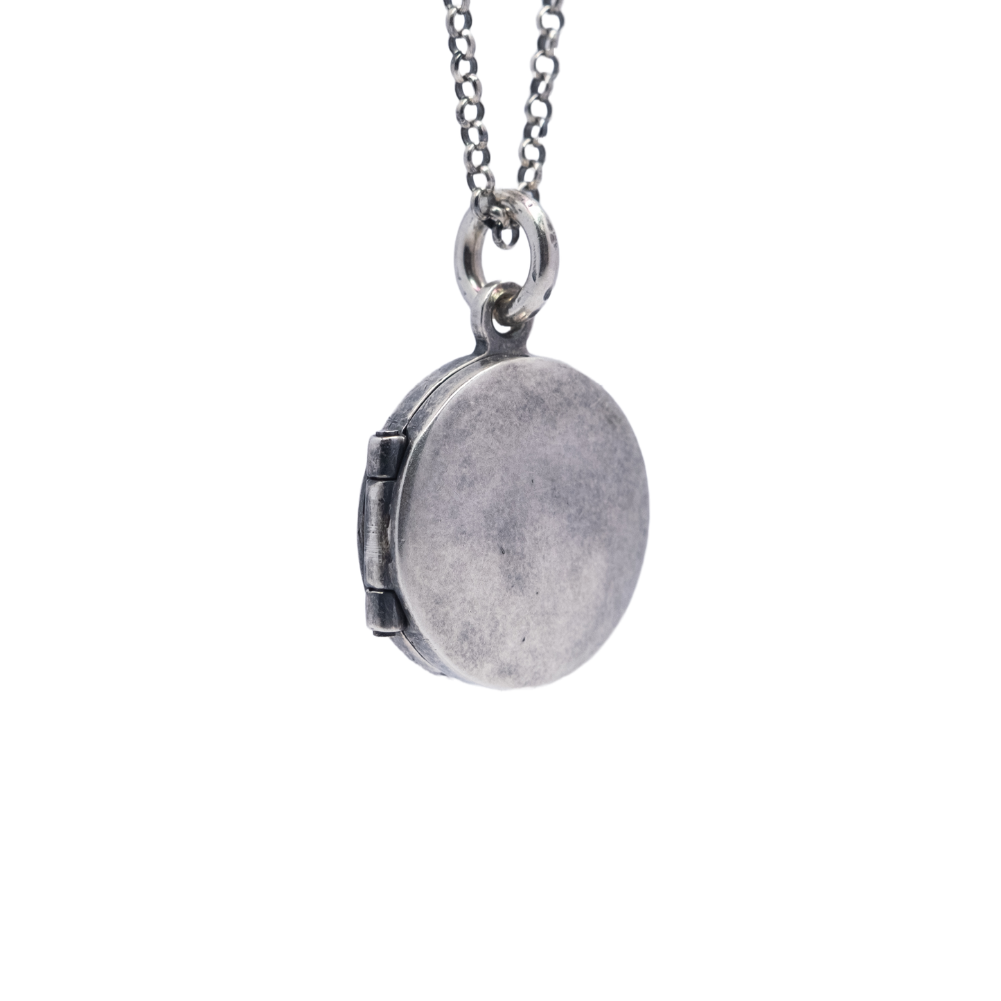 Simple round locket