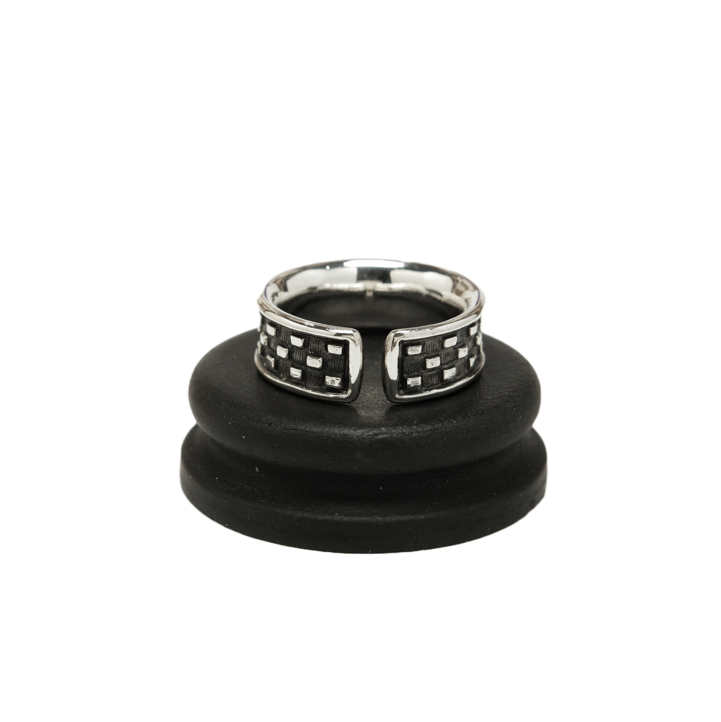 Rustic checkerboard band