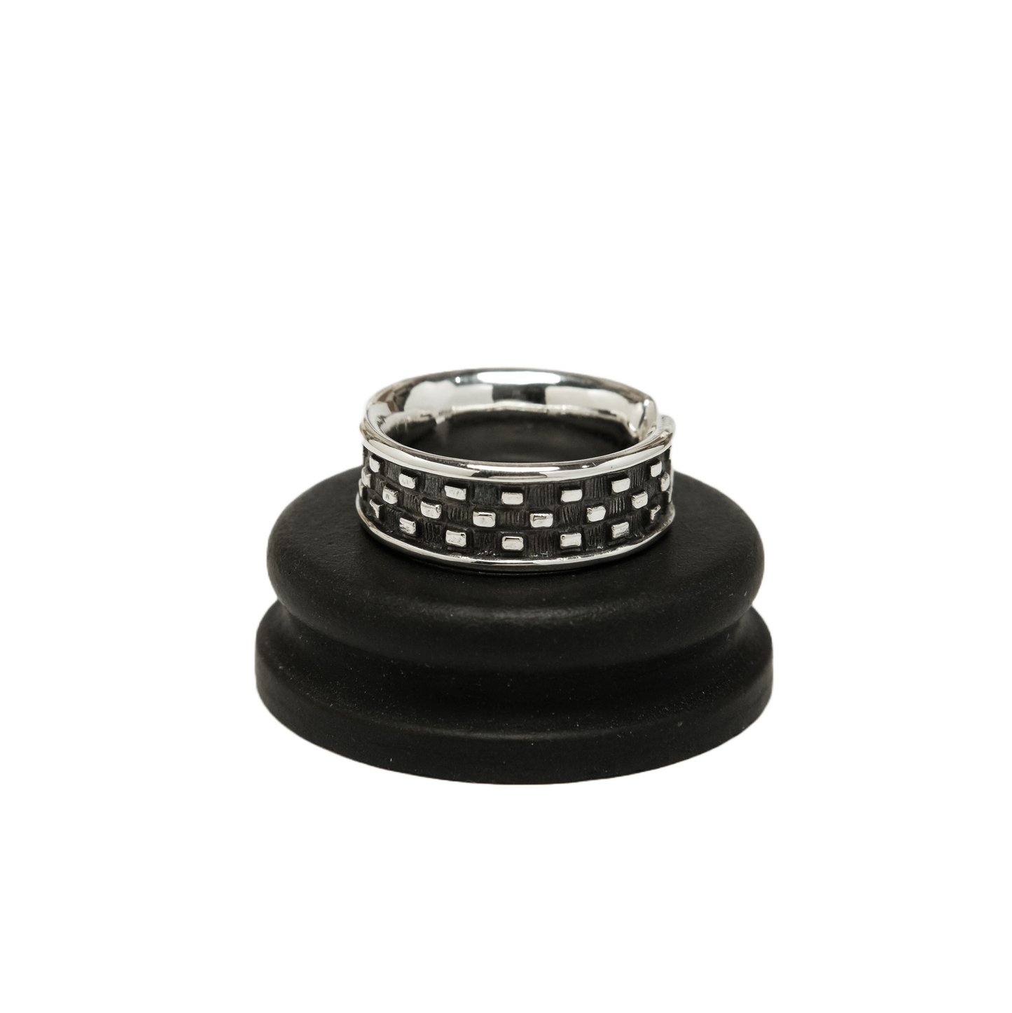 Rustic checkerboard band