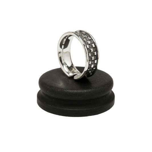 Rustic checkerboard band