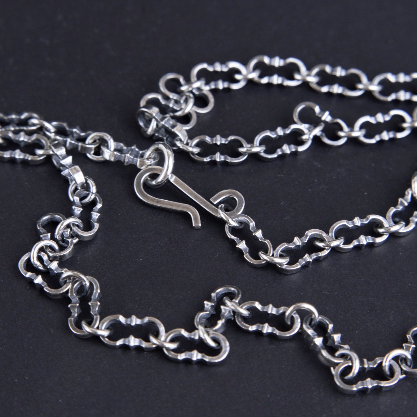 Kerker chain