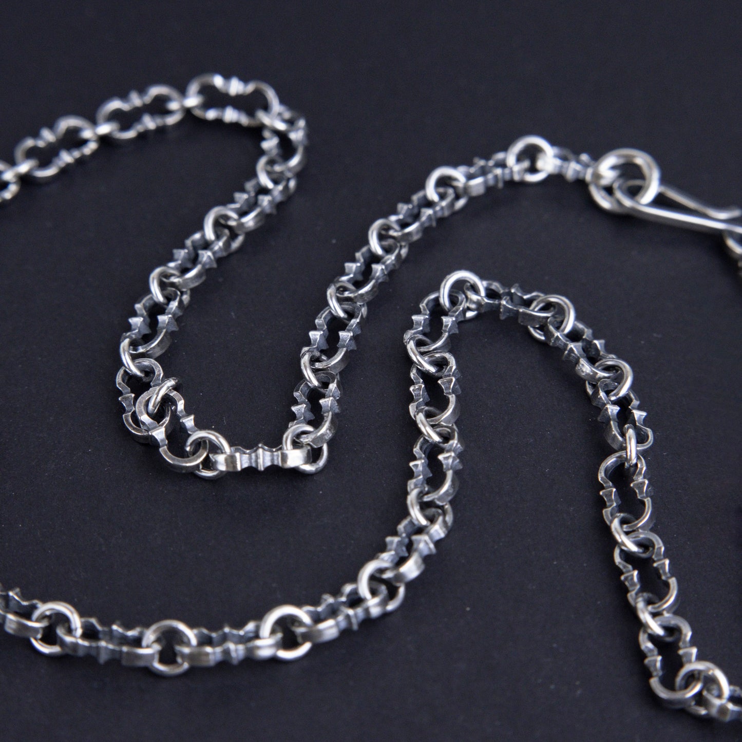 Kerker chain