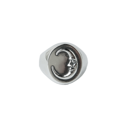 Crescent moon face oval signet ring