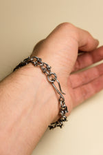 Load image into Gallery viewer, Bent Bone chain bracelet
