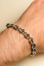 Load image into Gallery viewer, Bent Bone chain bracelet
