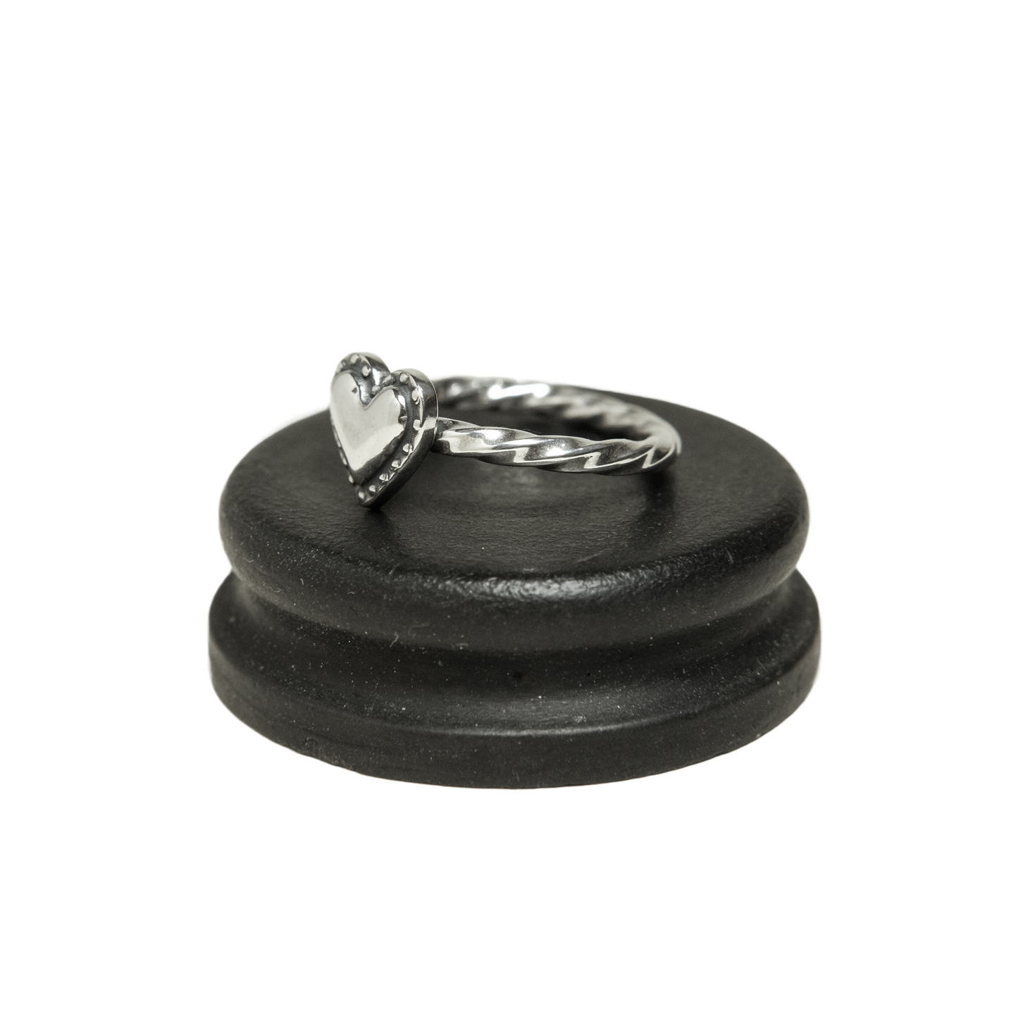 Riveted heart ring